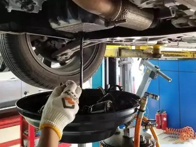 建议车主:汽车行驶6万公里后,这4个零件没坏也要换,请注意插图2 建议车主:汽车行驶6万公里后,这4个零件没坏也要换,请注意插图2