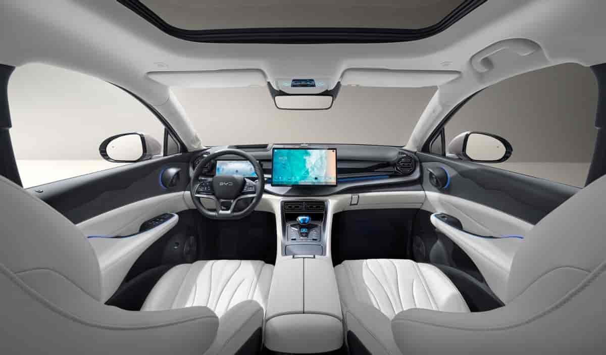 增配降价，降幅惊人！比亚迪护卫舰07荣耀版抢占中型SUV市场高地插图3