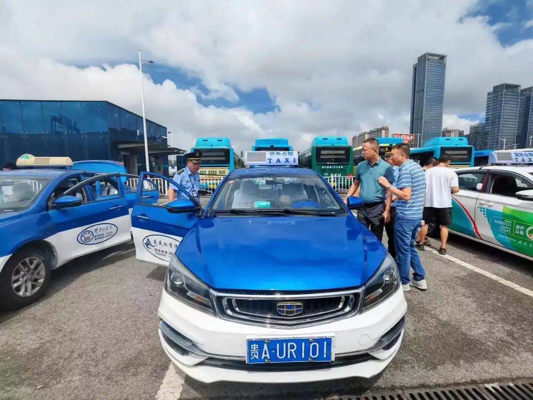 巡游出租车证可以开网约车吗？全面解析资质与市场策略插图