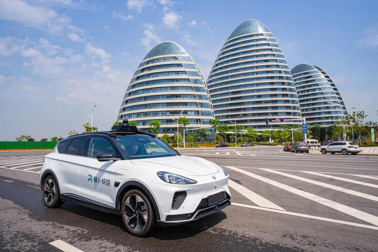 萝卜快跑：从争议到盈利，无人驾驶出租车正悄然改变出行格局插图