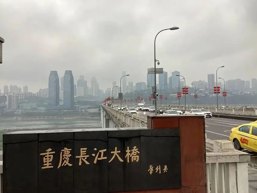 重庆网约车司机深夜勇救轻生乘客：生命是最宝贵的体验插图