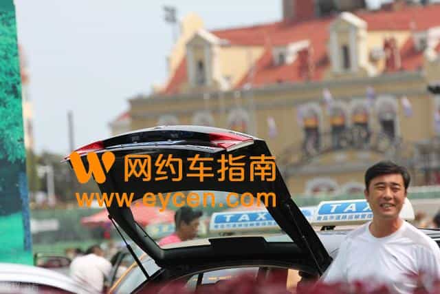 35岁网约车司机：每天跑车10小时流水300块，太难了！插图1