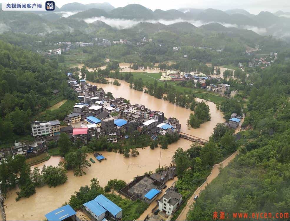 南方暴雨+台风,网约车司机安全行车注意事项应牢记插图 南方暴雨+台风,网约车司机安全行车注意事项应牢记