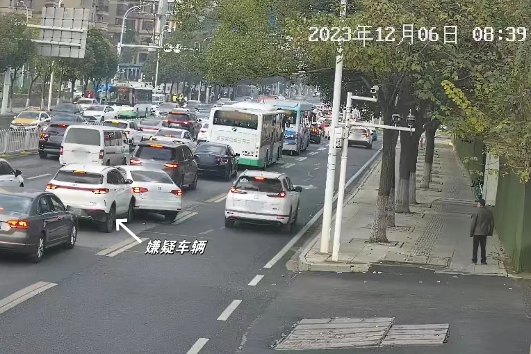 开车上路就能赚钱?网约车一年内出险222次,获赔61万插图1 开车上路就能赚钱?网约车一年内出险222次,获赔61万插图1