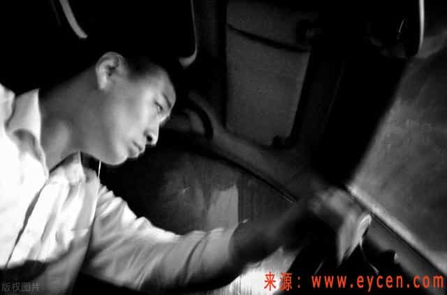 订单下滑，滴滴派单规则调整，双证不灵了，司机无路可退只能硬抗！