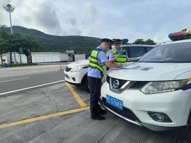 长春市掀起严厉整治非法网约车浪潮插图 长春市掀起严厉整治非法网约车浪潮插图